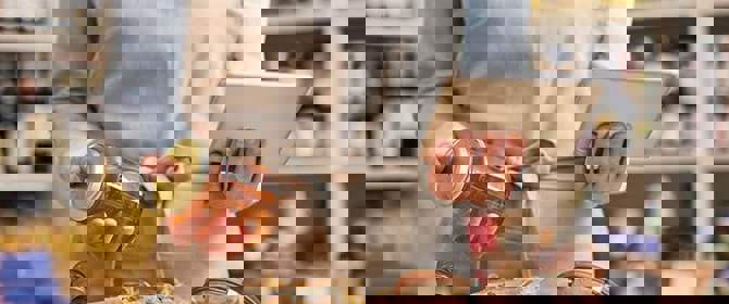 Business Talk Header 815 Min